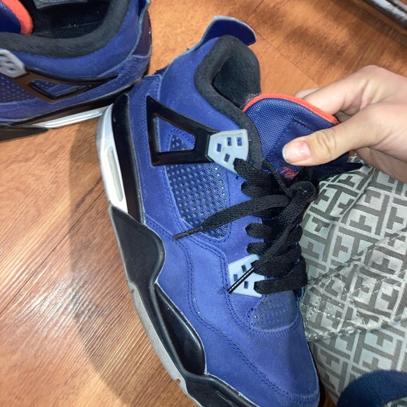 Jordan 4’s Navy - Picture 2 of 2